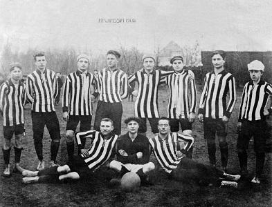 Gruppenaufnahme des 1. Mainzer Fußballclubs „Hassia“ 1905.